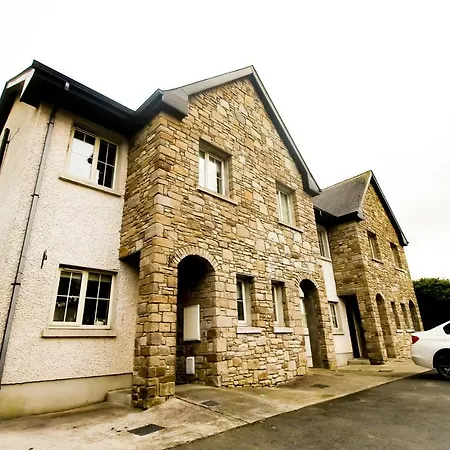 Williamscourt Townhouses *
