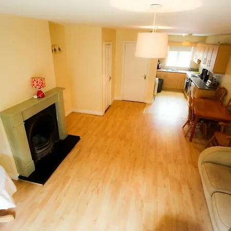 Williamscourt Townhouses * Roscrea
